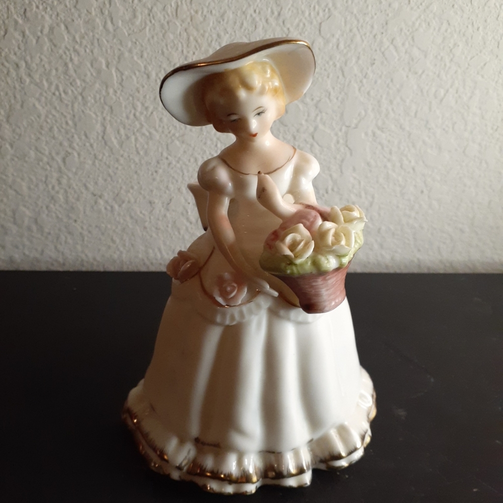 GORGEOUS VTG Chadwick Japan 6" Porcelain Doll Figurine.
